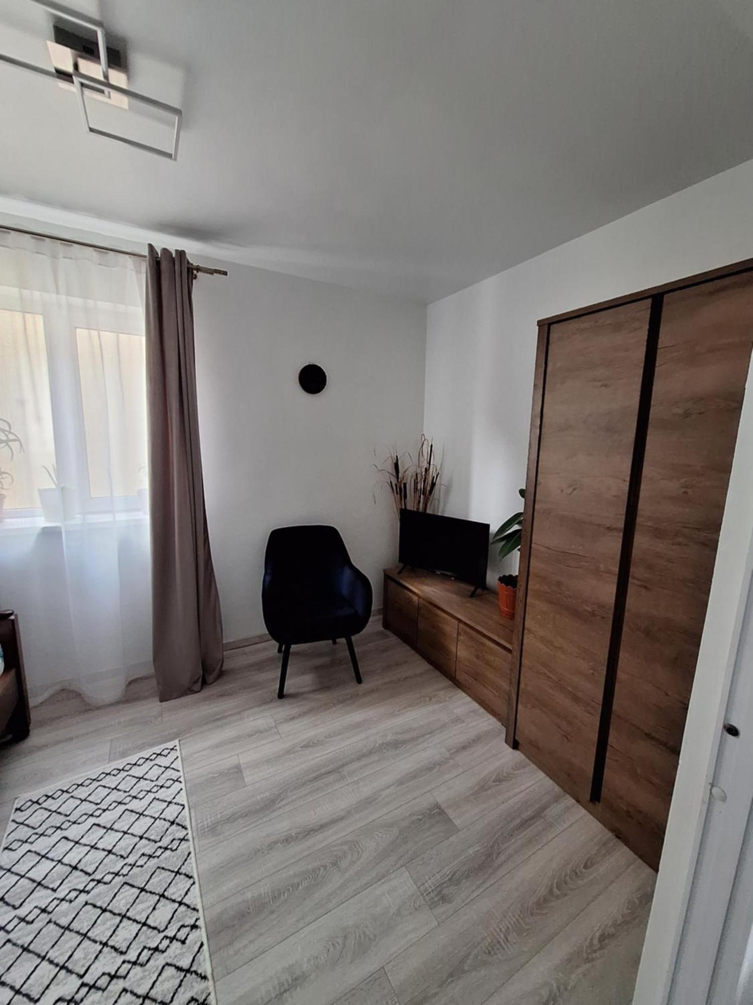 Miha'S Apartament Sulina Exterior photo